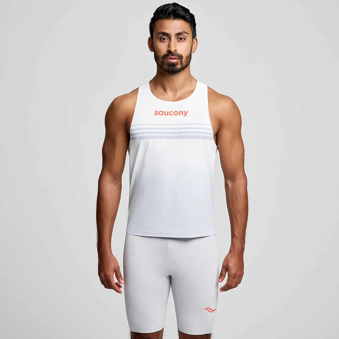 Saucony Endorphin Singlet< Tops