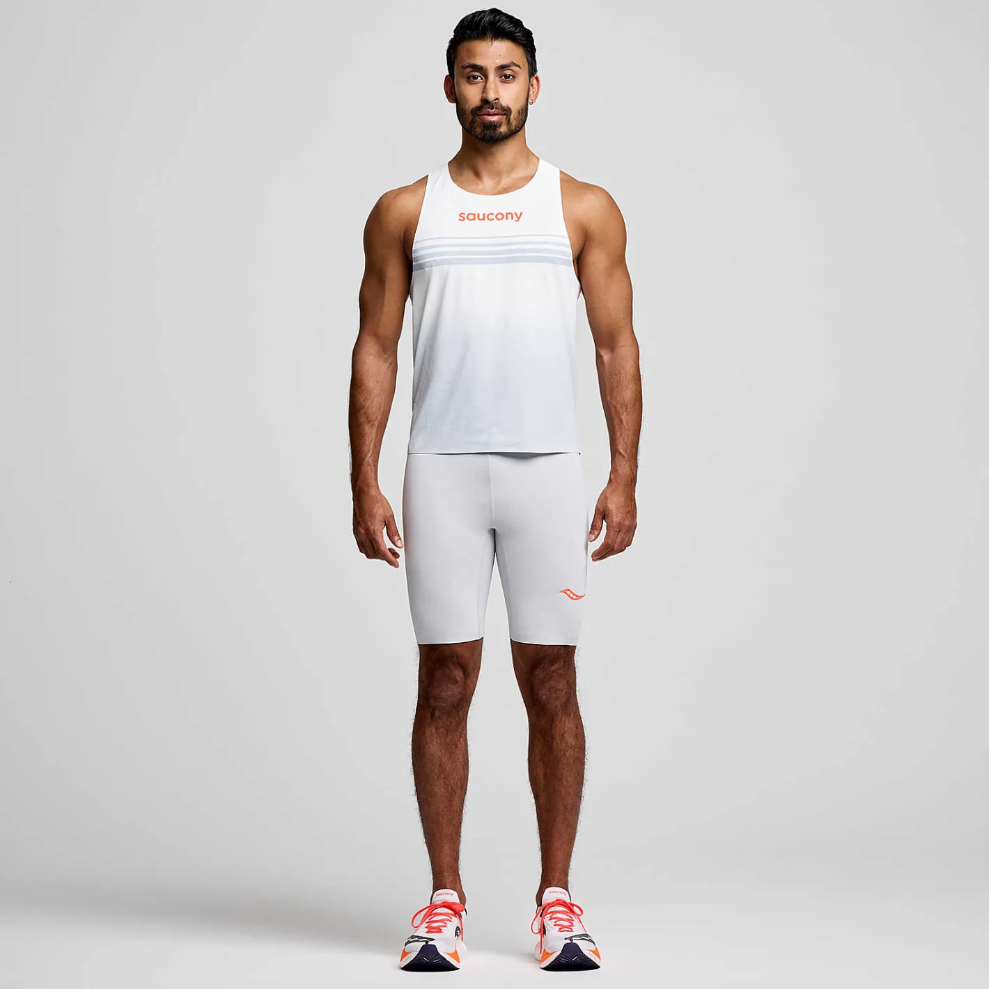 Saucony Endorphin Singlet< Tops