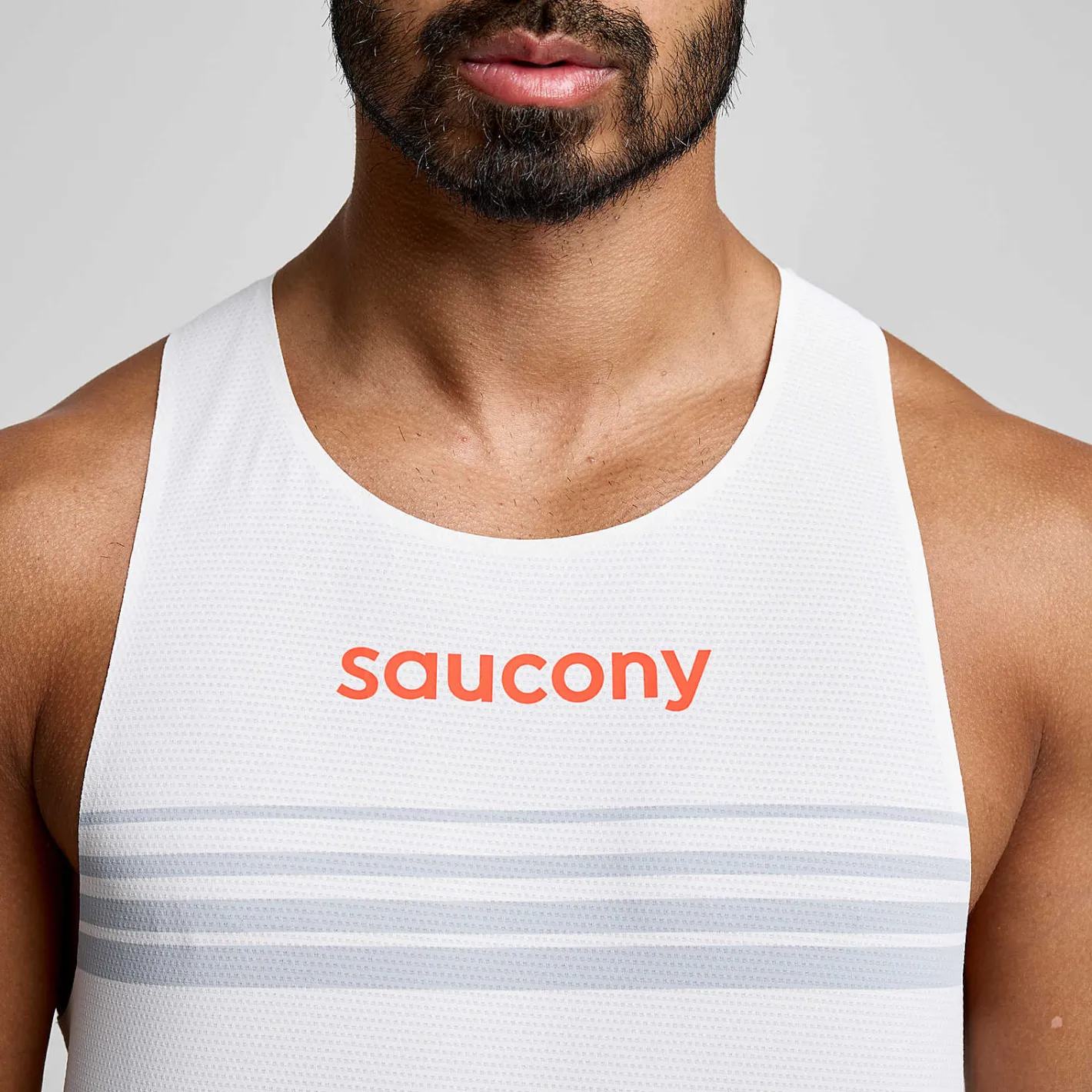 Saucony Endorphin Singlet< Tops