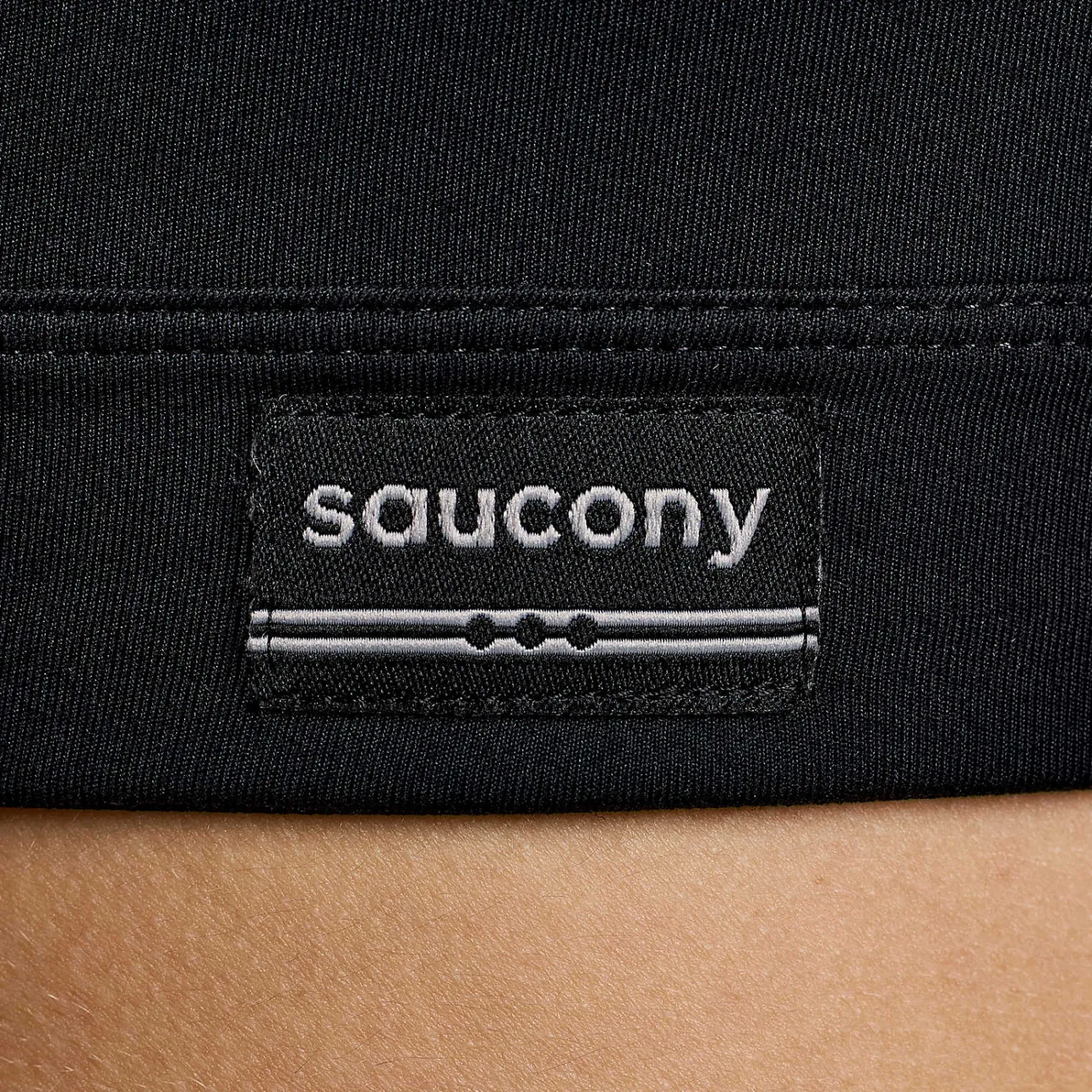 Saucony Fortify Bra<Women Tops