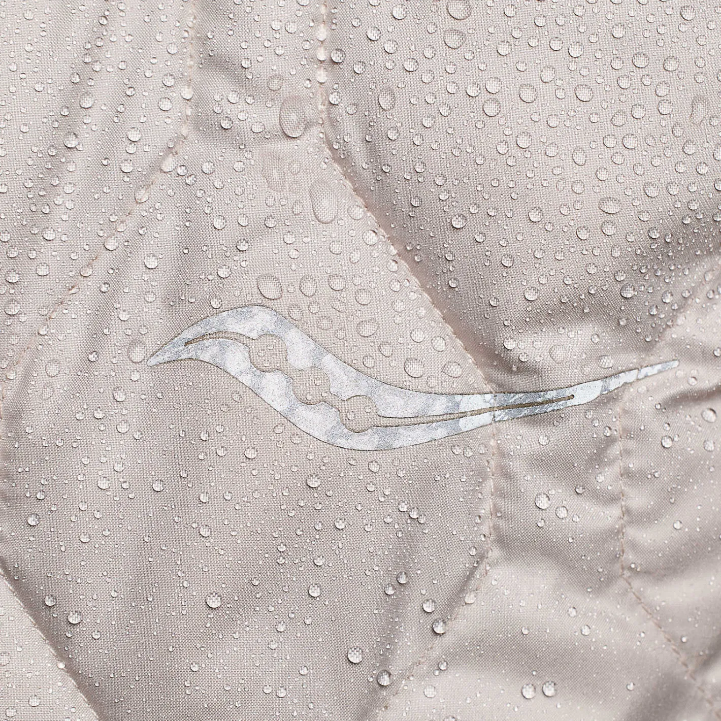 Saucony Hurricane Insulated Vest<Women Jackets|Tops