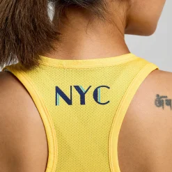 Saucony NYC Stopwatch Graphic Singlet<Women Tops