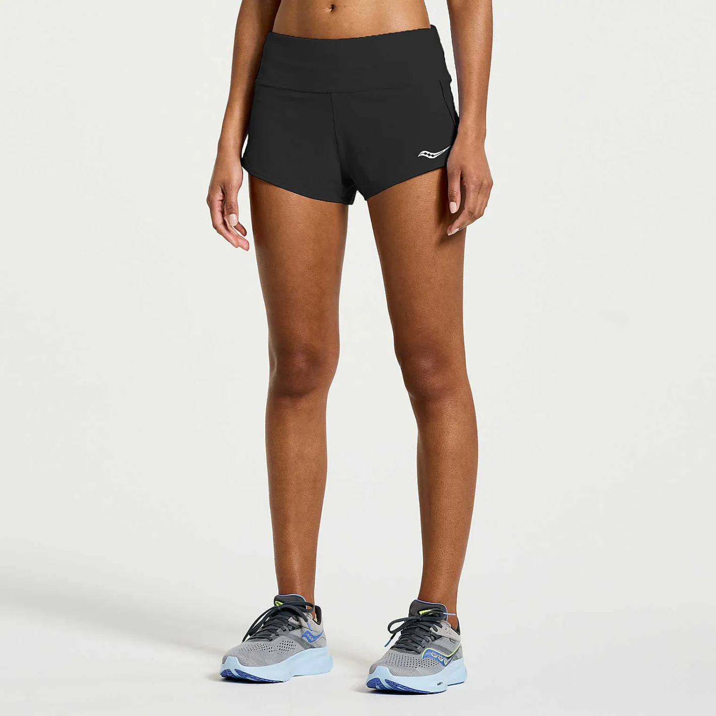 Saucony Outpace 2.5\" Split Short<Women Bottoms