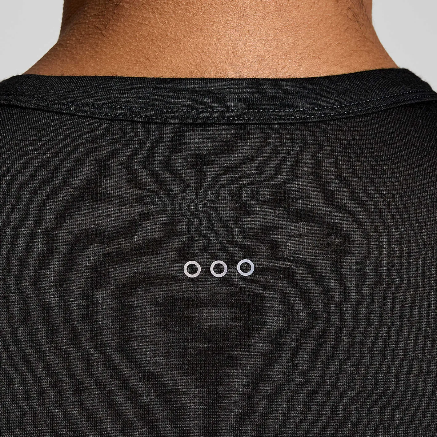 Saucony Peregrine Merino Long Sleeve< Tops